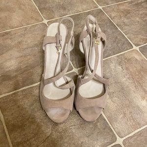 Kate Spade Heels Taupe size 9